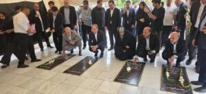 ادای احترام مسئولان وزارت جهاد کشاورزی به شهدای گمنام بندرعباس