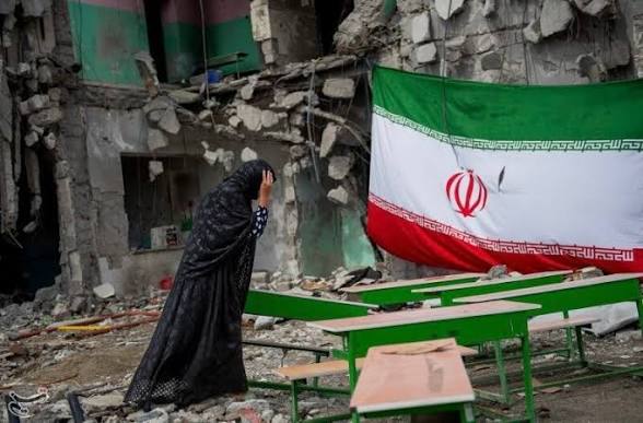 زنگ مهر و مقاومت، آغاز سال تحصیلی جدید با حضور ۴۰۰ دانش آموز؛ در مدرسه شجره طیبه میناب، نواخته می‌شود