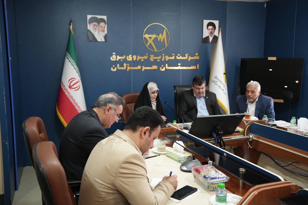 انجام ۲۸۰۰ عملیات بازسازی شبکه برق در هرمزگان؛ میانگین رفع خاموشی ۴۳ دقیقه