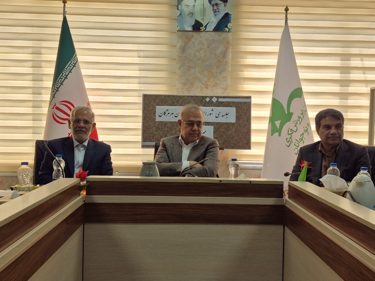 نفیسی:   کودکان نباید آینده خود را به جنگ ببازند