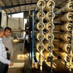بازدید فرماندار خمیر از روند تولید آب در آب‌شیرین‌کن مجتمع کشار