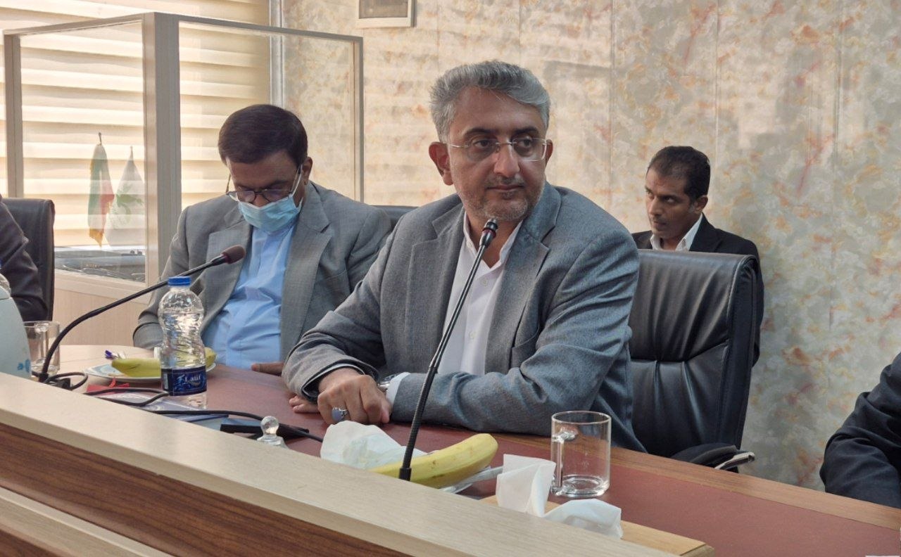 روز جهانی کودک؛ جشن شادی کودکان بندرعباس در ساحل خواجه‌عطا و کوهستان فرشتگان میناب